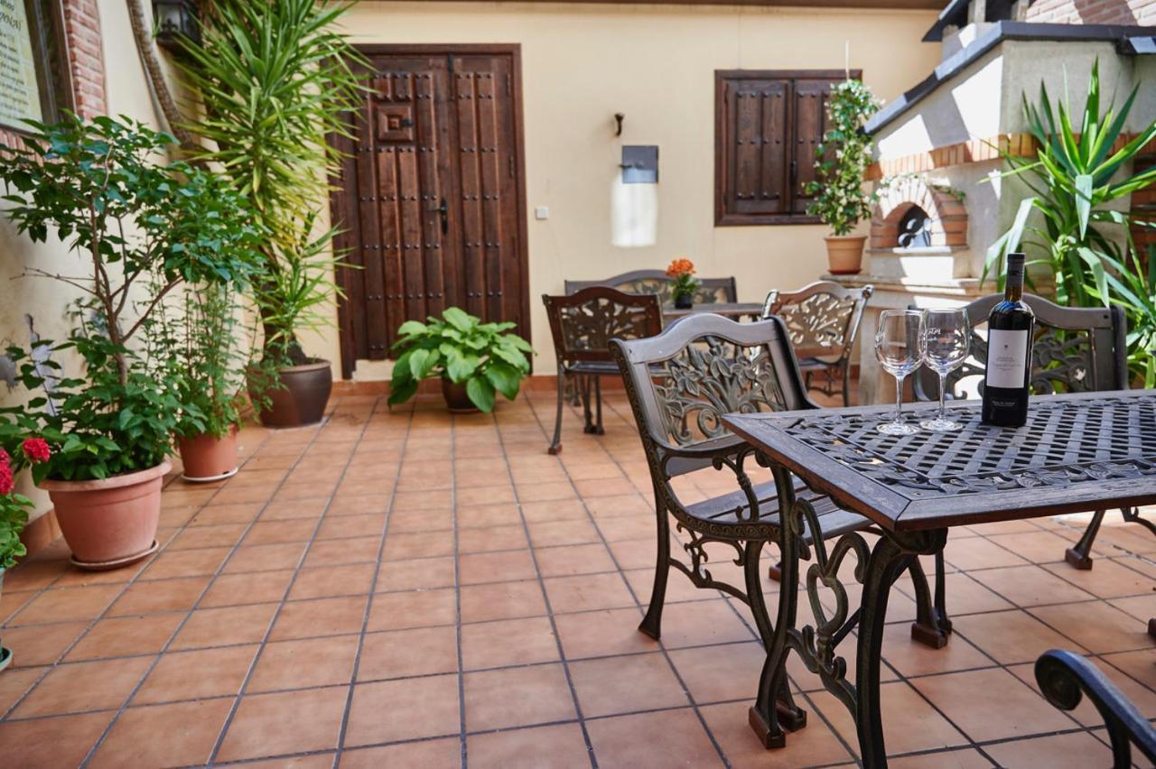 Hostal Rural Los Telares Pastrana Buitenkant foto